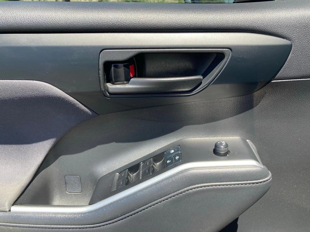 used 2021 Toyota Highlander car, priced at $22,591