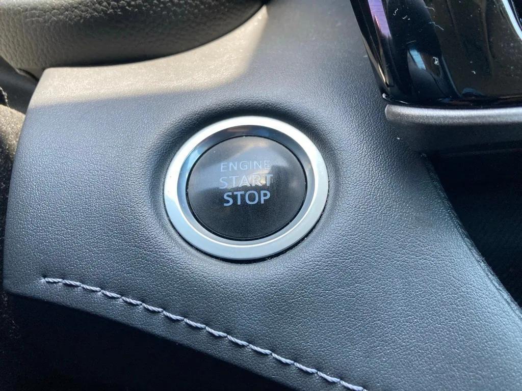 used 2021 Toyota Highlander car, priced at $22,591