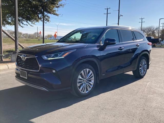 used 2022 Toyota Highlander Hybrid car, priced at $43,621