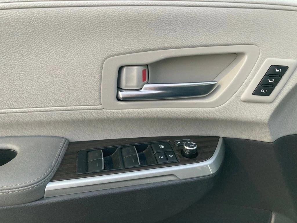 used 2022 Toyota Sienna car, priced at $42,881