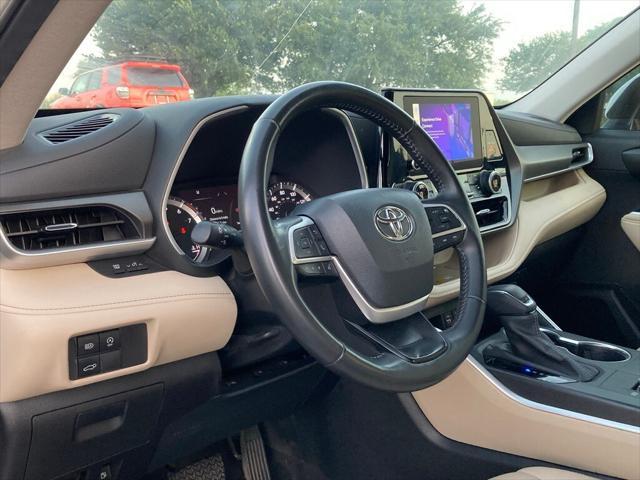 used 2023 Toyota Highlander car, priced at $33,951