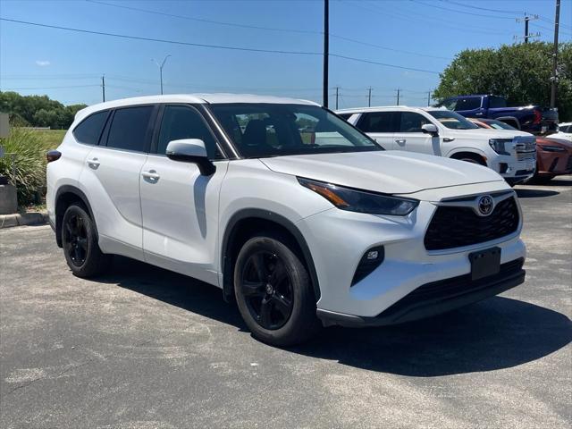 used 2024 Toyota Highlander car, priced at $33,591