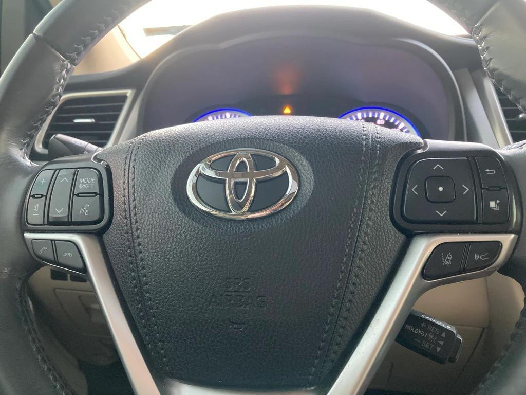 used 2019 Toyota Highlander car, priced at $22,991