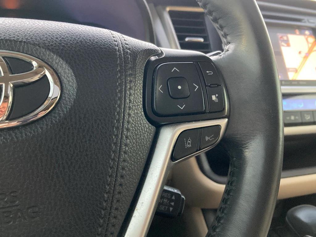 used 2019 Toyota Highlander car, priced at $22,991