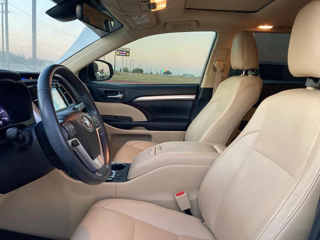 used 2019 Toyota Highlander car, priced at $22,991