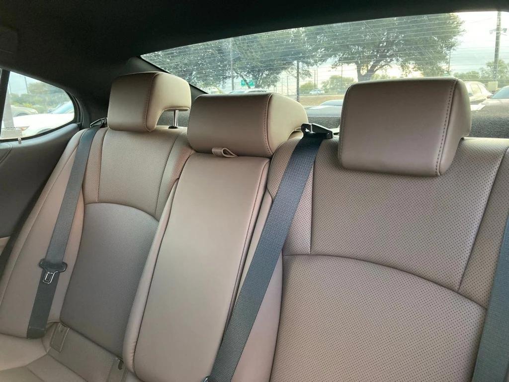 used 2023 Lexus ES 350 car, priced at $33,451