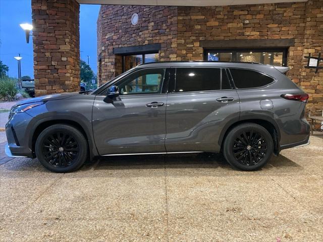 used 2024 Toyota Highlander car, priced at $41,971