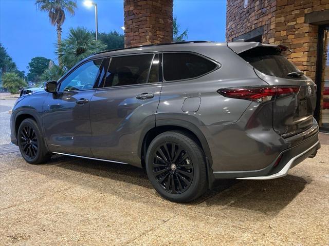 used 2024 Toyota Highlander car, priced at $41,971