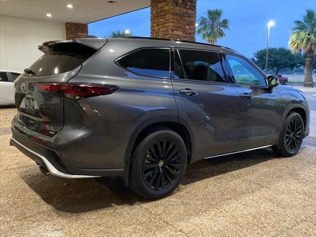 used 2024 Toyota Highlander car, priced at $41,971