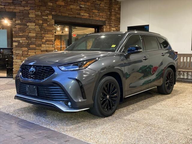 used 2024 Toyota Highlander car, priced at $41,971
