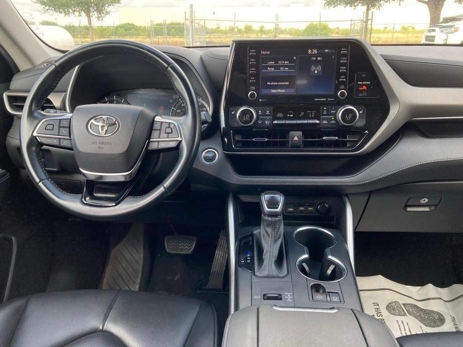 used 2021 Toyota Highlander car, priced at $31,591