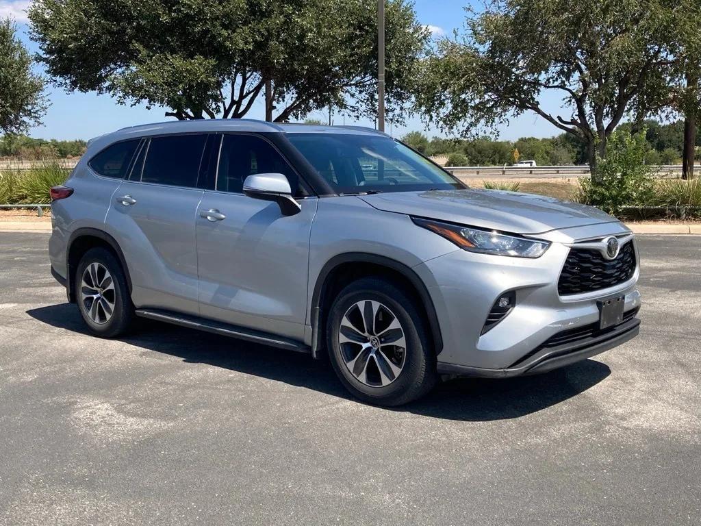 used 2020 Toyota Highlander car, priced at $23,591