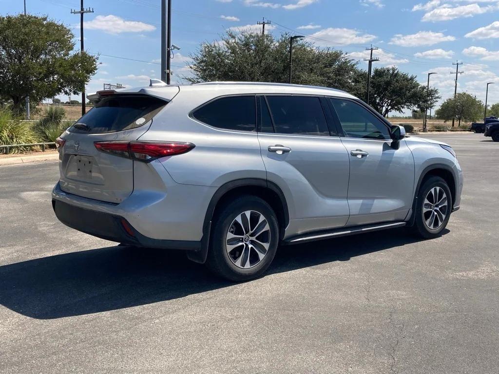 used 2020 Toyota Highlander car, priced at $23,591