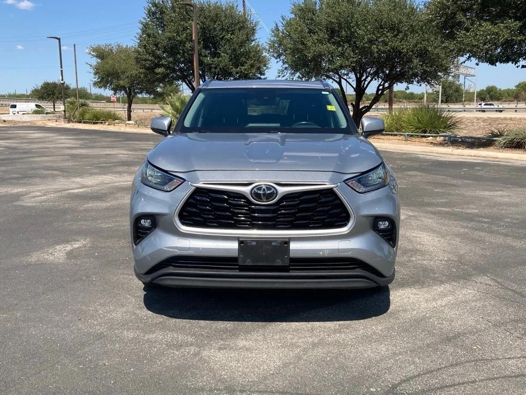 used 2020 Toyota Highlander car, priced at $23,591