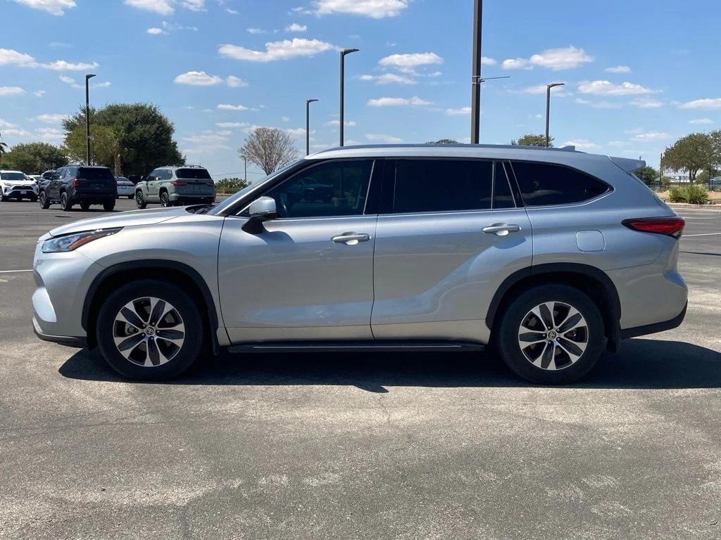 used 2020 Toyota Highlander car, priced at $23,591