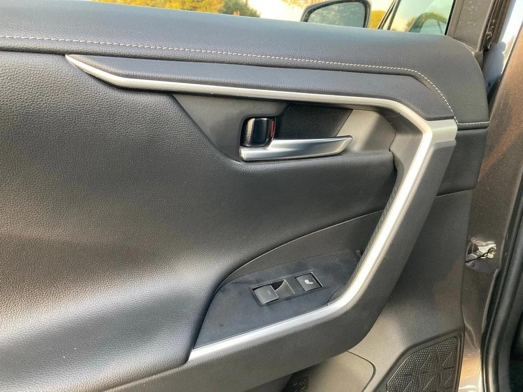 used 2022 Toyota RAV4 Hybrid car, priced at $28,551