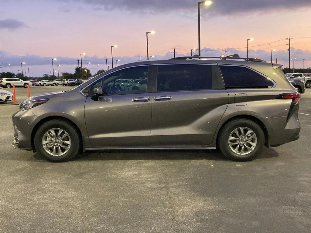 used 2022 Toyota Sienna car, priced at $35,951