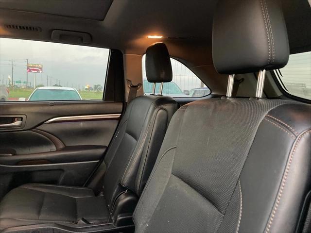 used 2016 Toyota Highlander car, priced at $22,851