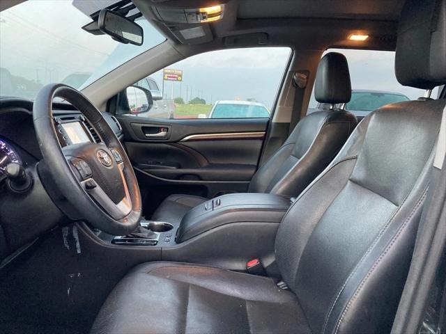 used 2016 Toyota Highlander car, priced at $22,851