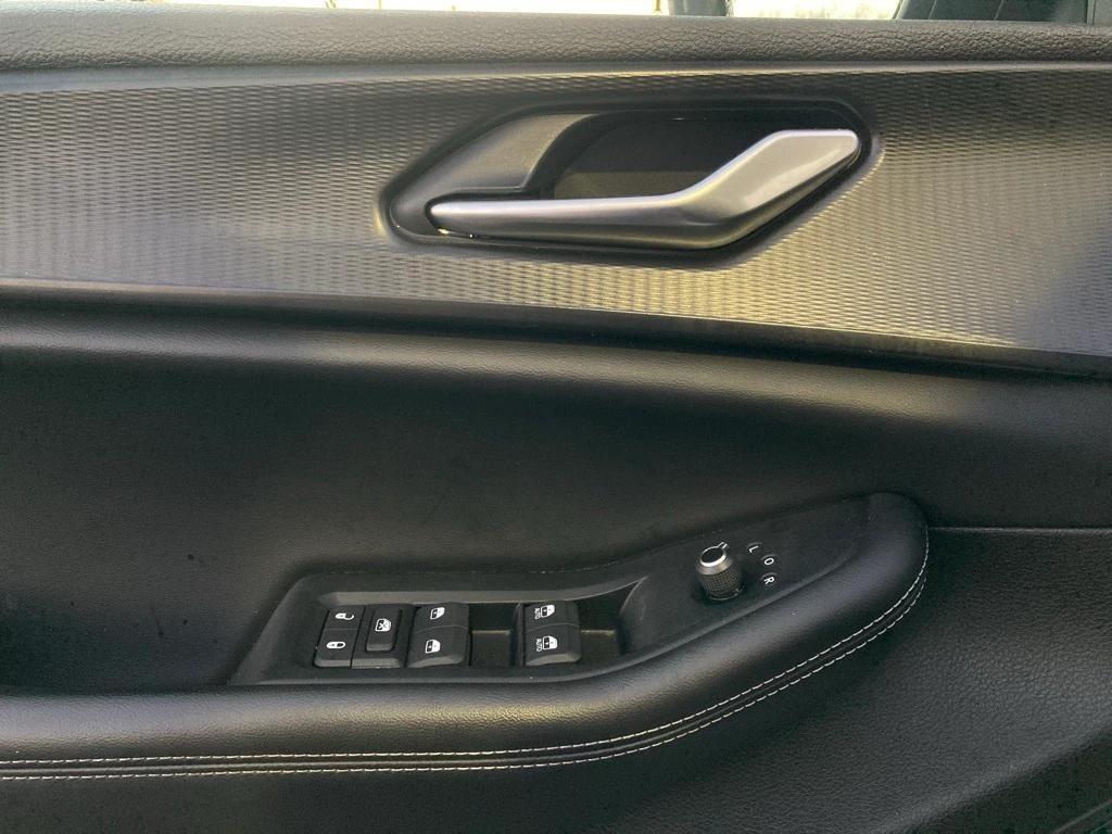 used 2023 Jeep Grand Cherokee L car, priced at $23,951