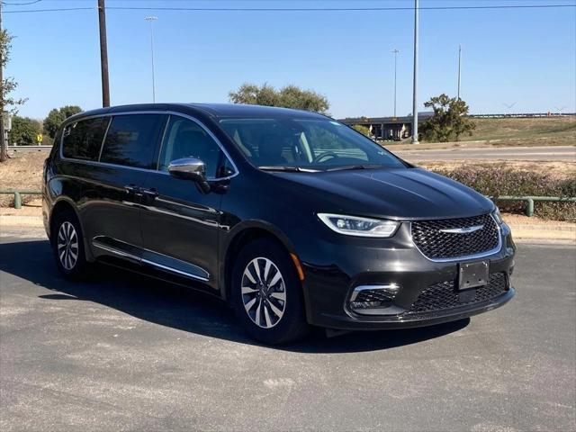 used 2023 Chrysler Pacifica Hybrid car, priced at $34,951