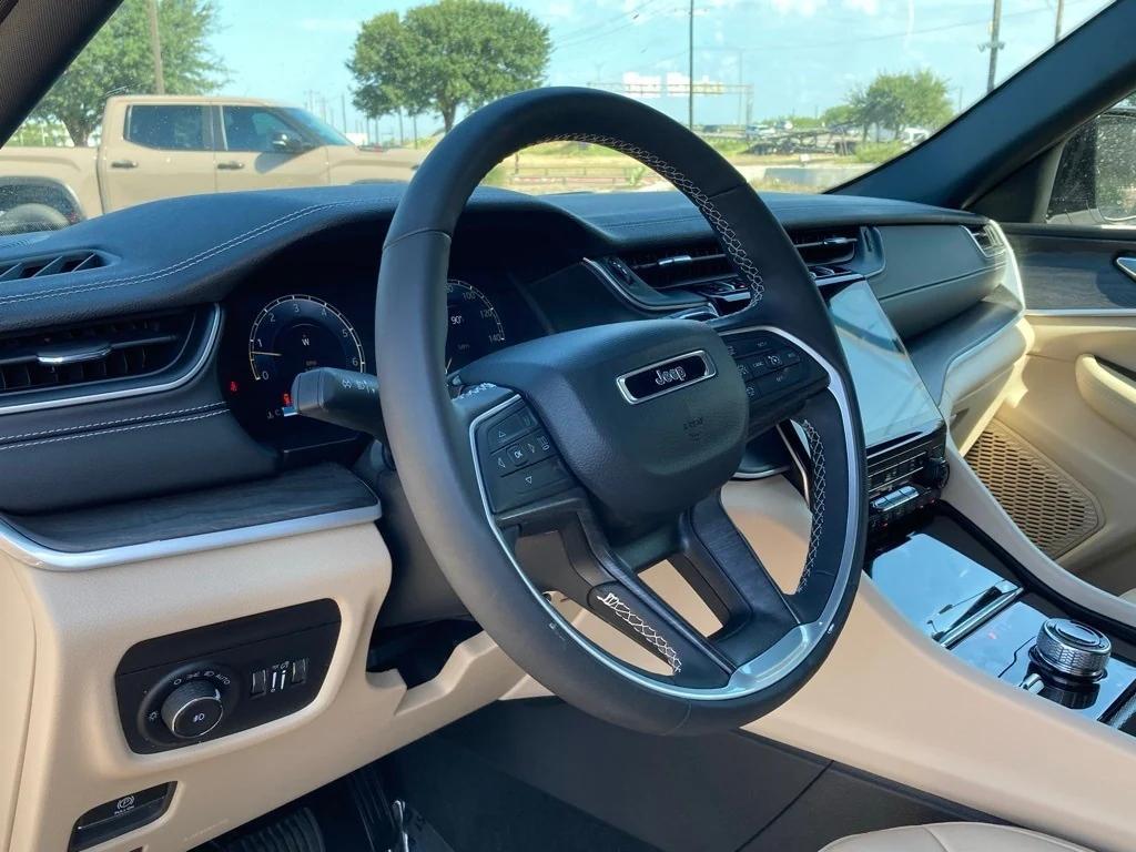 used 2024 Jeep Grand Cherokee car, priced at $36,851