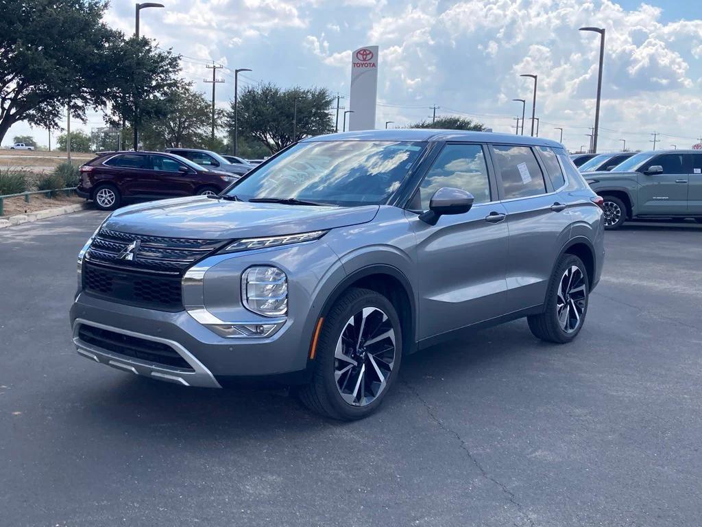 used 2024 Mitsubishi Outlander car, priced at $21,991