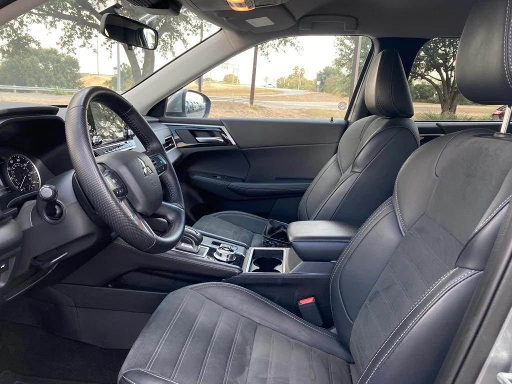 used 2024 Mitsubishi Outlander car, priced at $21,991