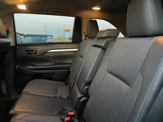 used 2015 Toyota Highlander car, priced at $16,751