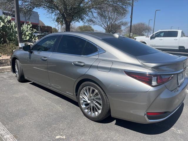 used 2020 Lexus ES 300h car, priced at $35,491