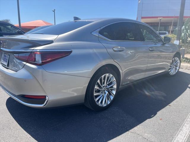 used 2020 Lexus ES 300h car, priced at $35,491