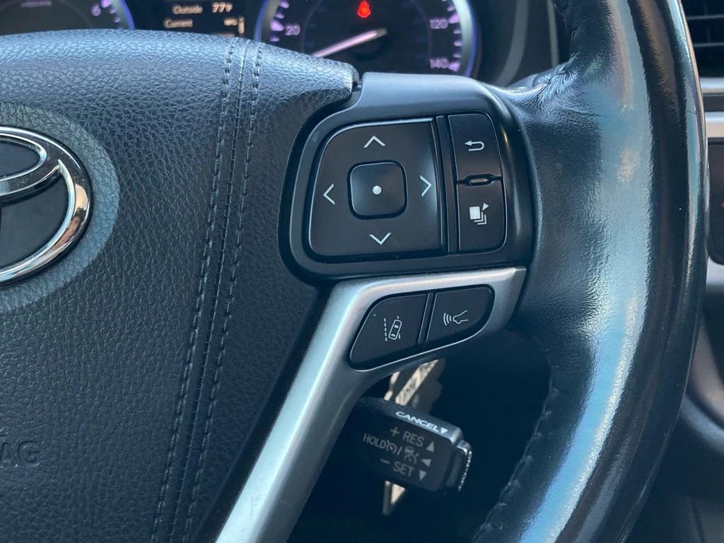 used 2018 Toyota Highlander car, priced at $21,971
