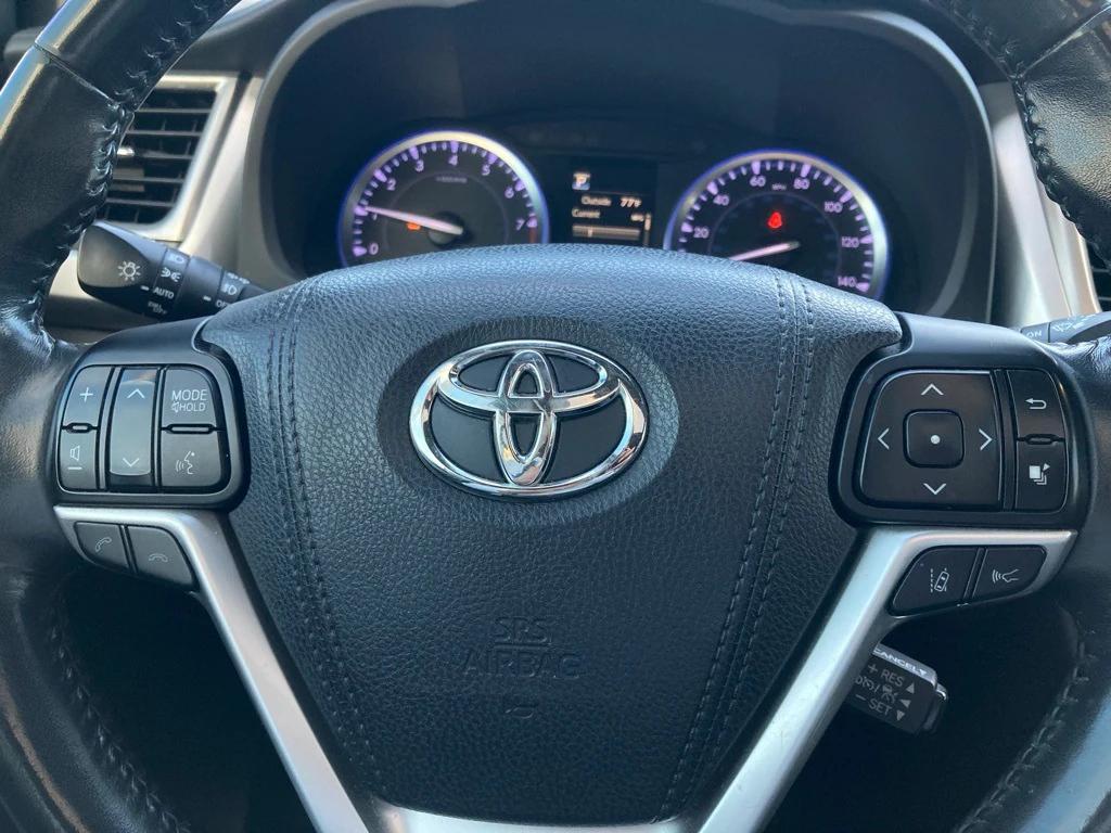 used 2018 Toyota Highlander car, priced at $21,971
