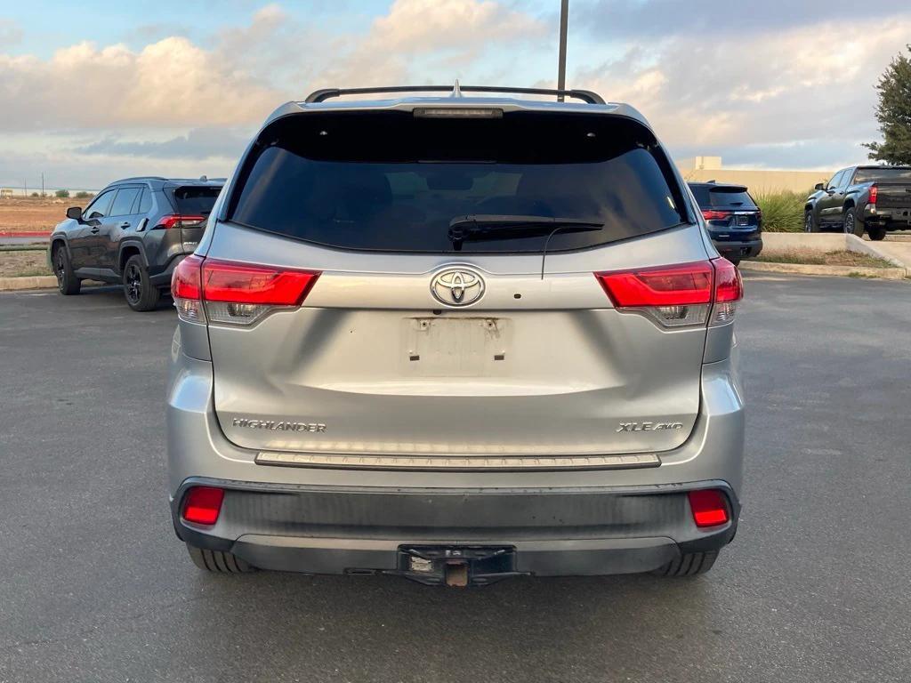 used 2018 Toyota Highlander car, priced at $21,971