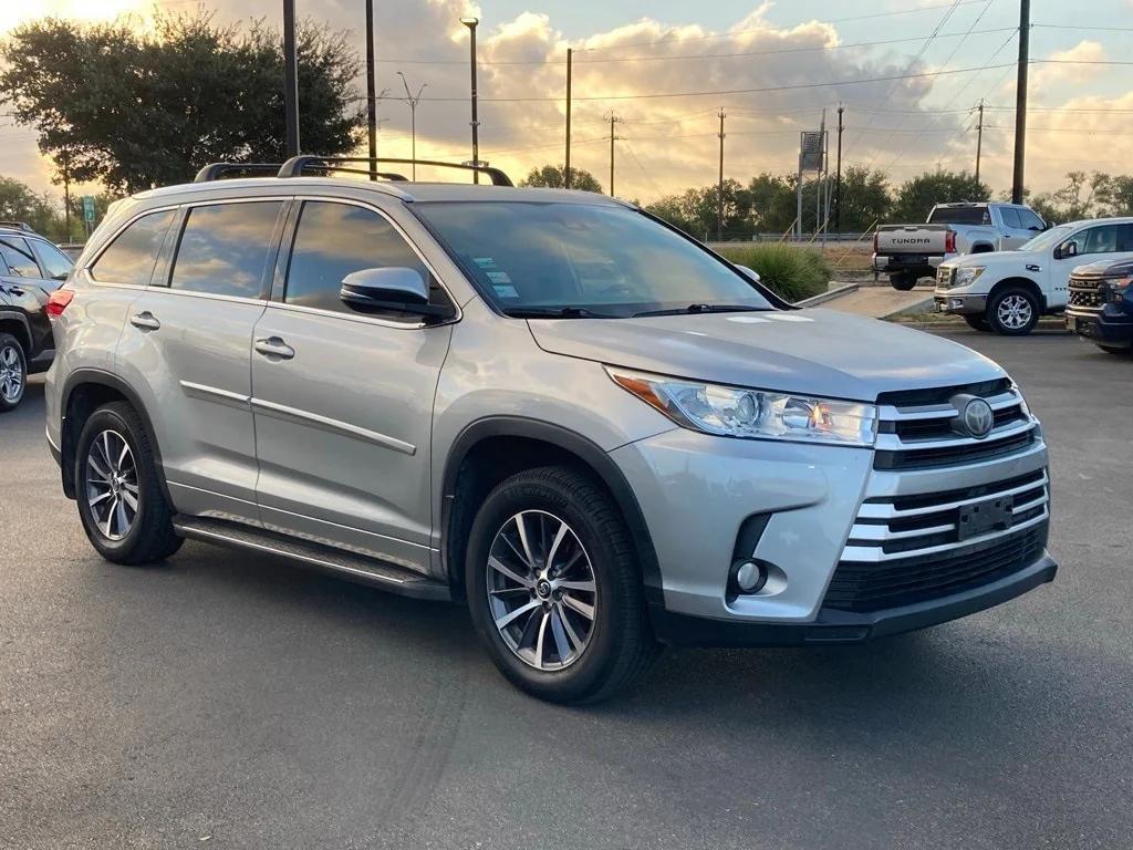 used 2018 Toyota Highlander car, priced at $21,271