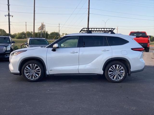 used 2022 Toyota Highlander Hybrid car, priced at $43,851