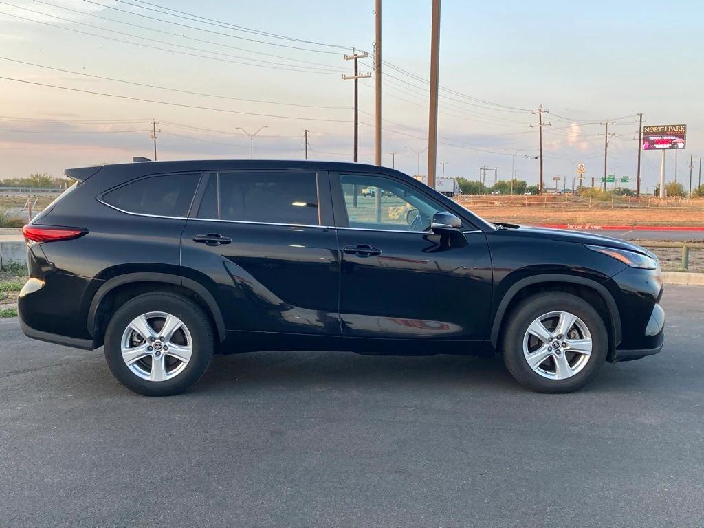 used 2023 Toyota Highlander car, priced at $29,991