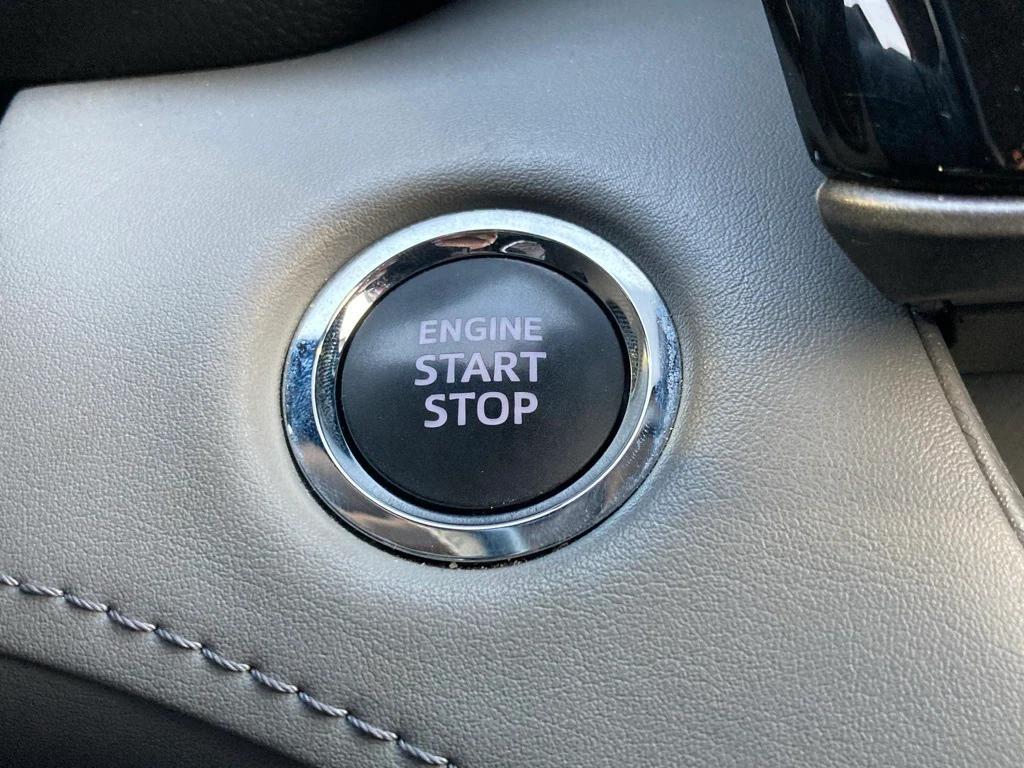 used 2023 Toyota Highlander car, priced at $29,991