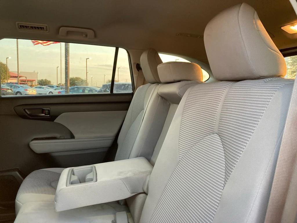 used 2023 Toyota Highlander car, priced at $29,991