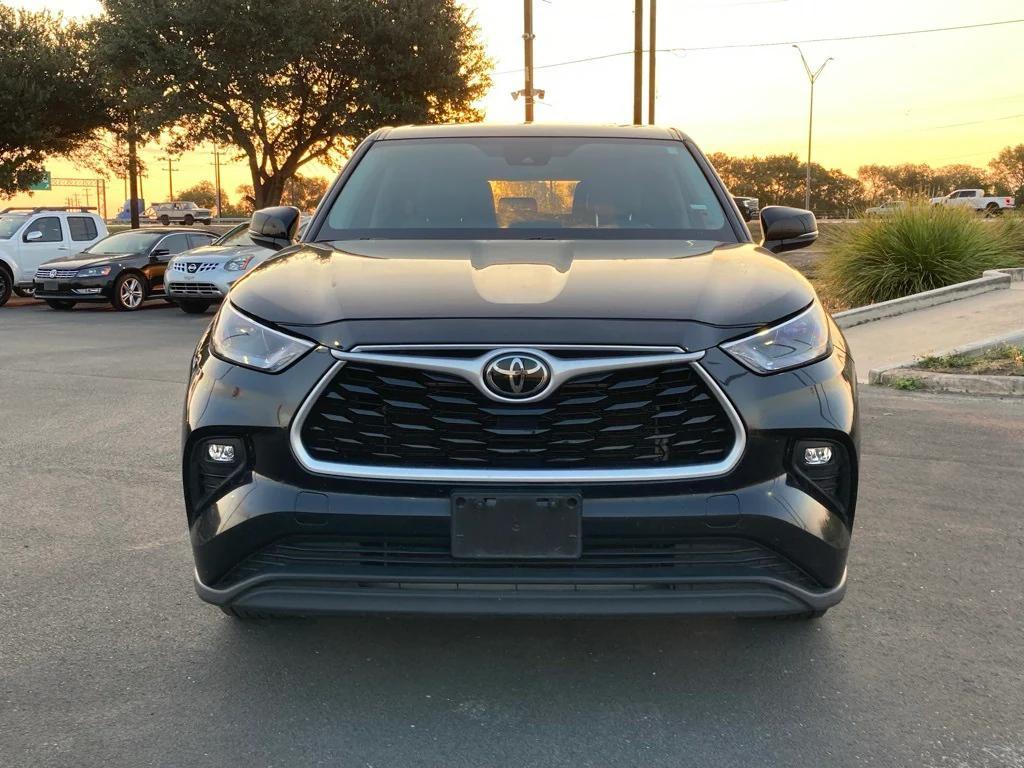 used 2023 Toyota Highlander car, priced at $29,991