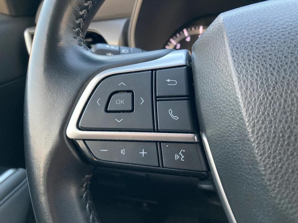 used 2023 Toyota Highlander car, priced at $29,991