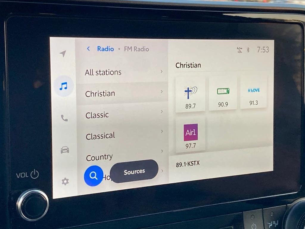 used 2023 Toyota Highlander car, priced at $29,991