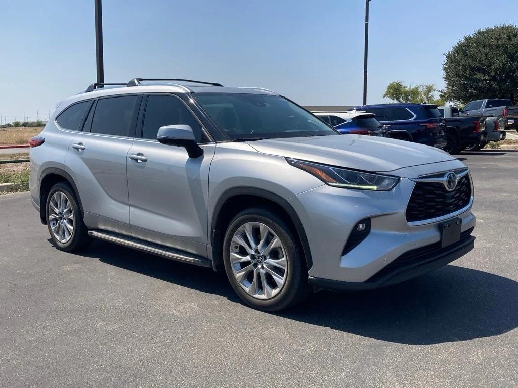 used 2023 Toyota Highlander car, priced at $35,281