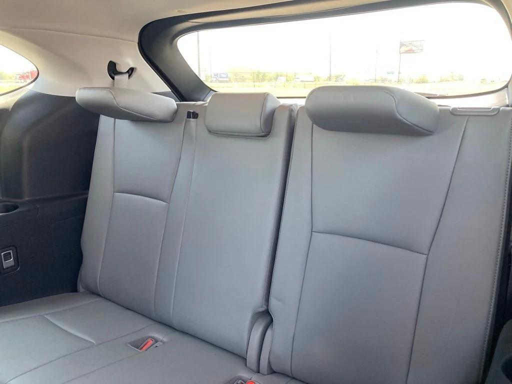used 2023 Toyota Highlander car, priced at $35,281