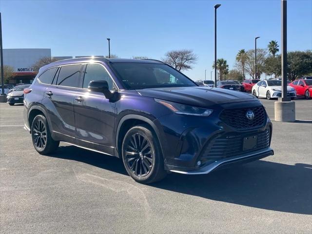 used 2024 Toyota Highlander car, priced at $39,951