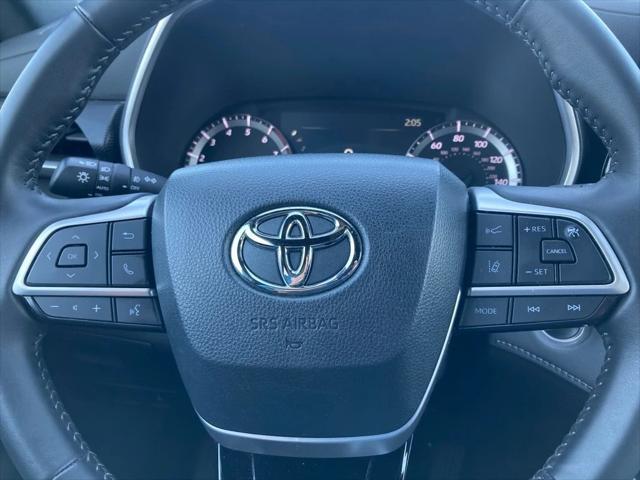 used 2024 Toyota Highlander car, priced at $39,951