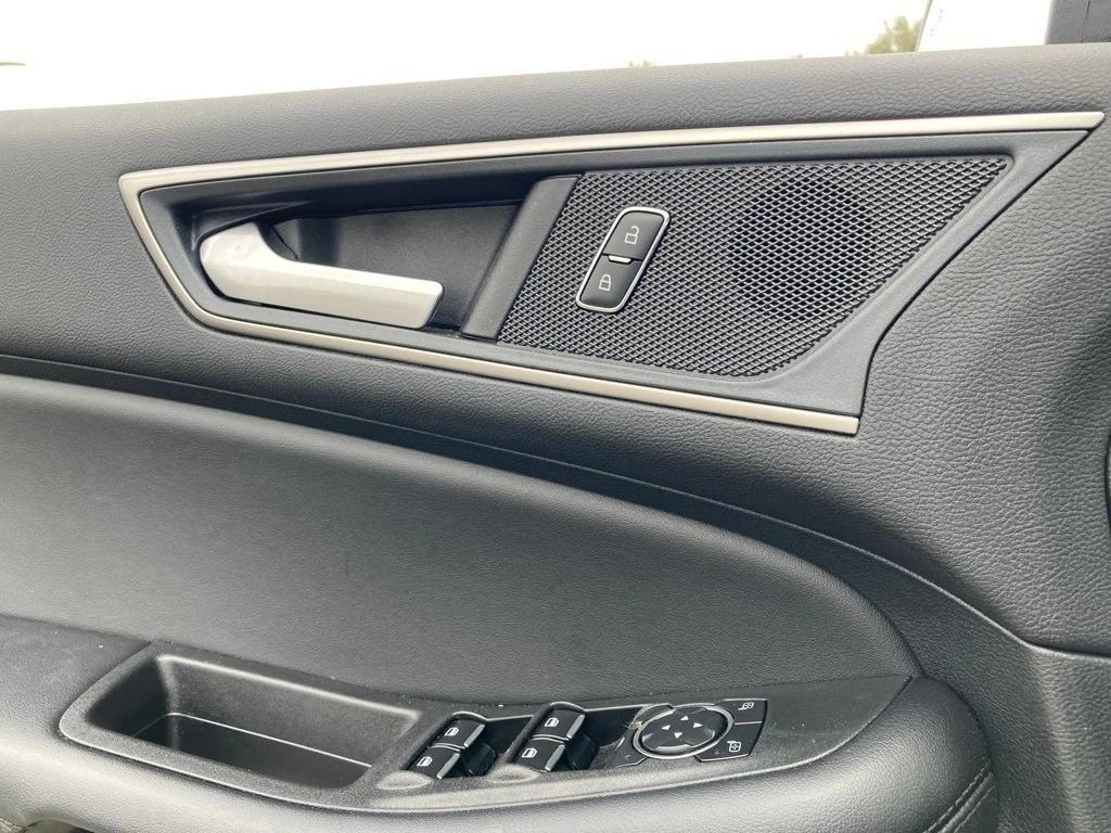 used 2024 Ford Edge car, priced at $25,381