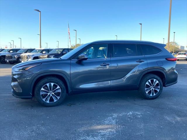 used 2021 Toyota Highlander car, priced at $30,471