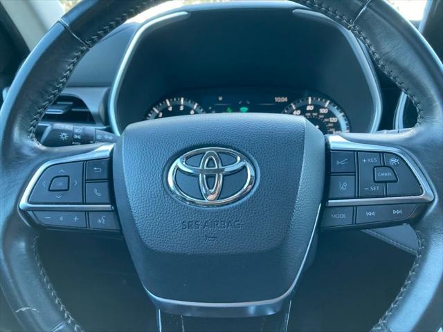 used 2021 Toyota Highlander car, priced at $30,471