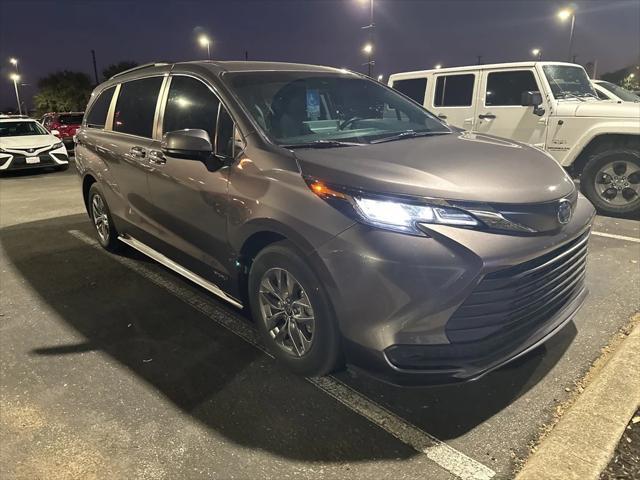 used 2021 Toyota Sienna car, priced at $30,981